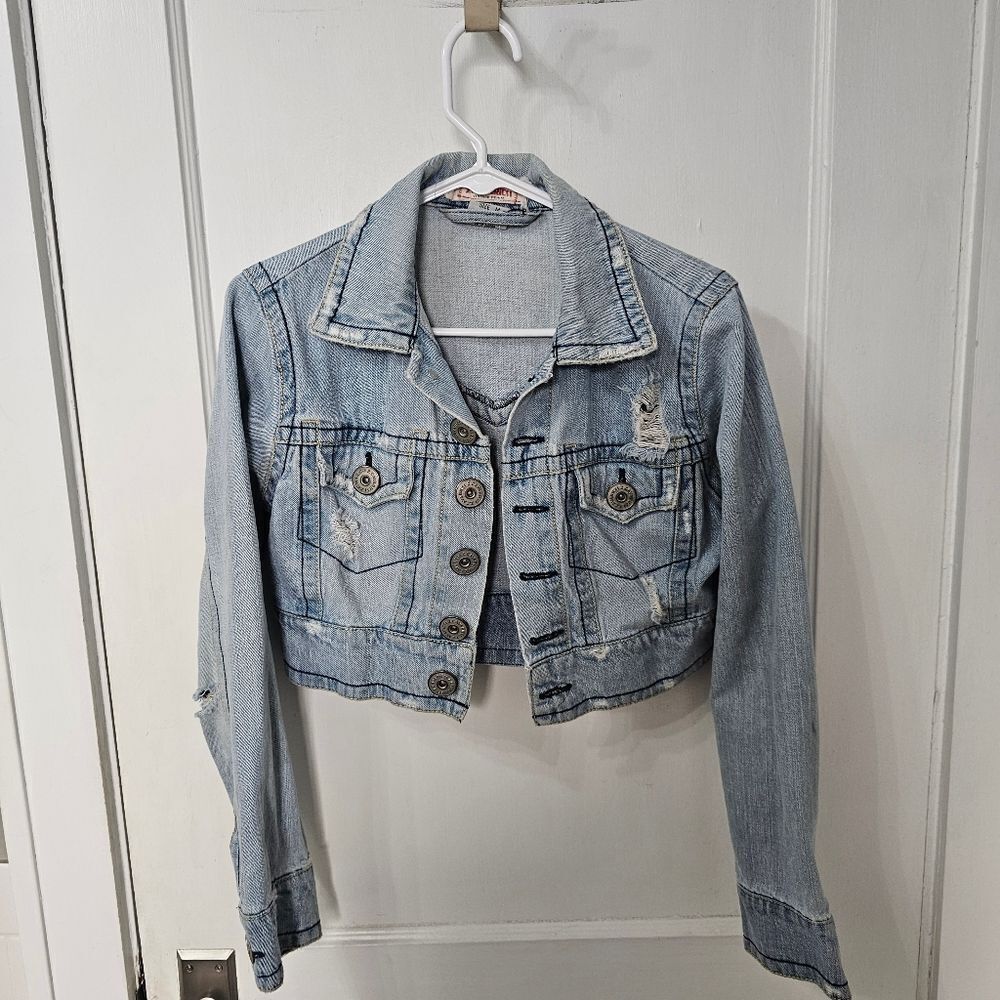 Vintage Z. Cavaricci Cropped Jean Jacket. Says Its Medium But Fits Like A Small